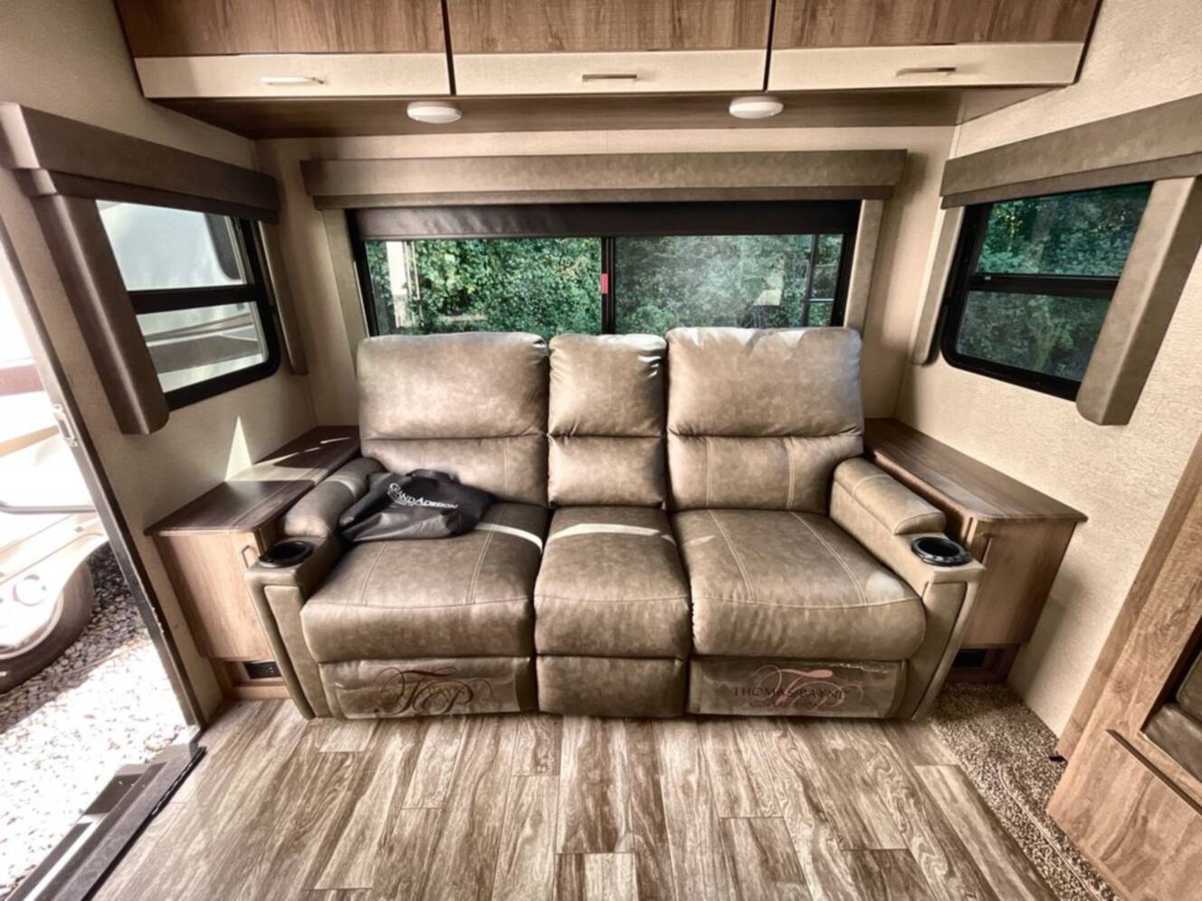 A photo of this 2022 Grand Design Imagine 2500RL