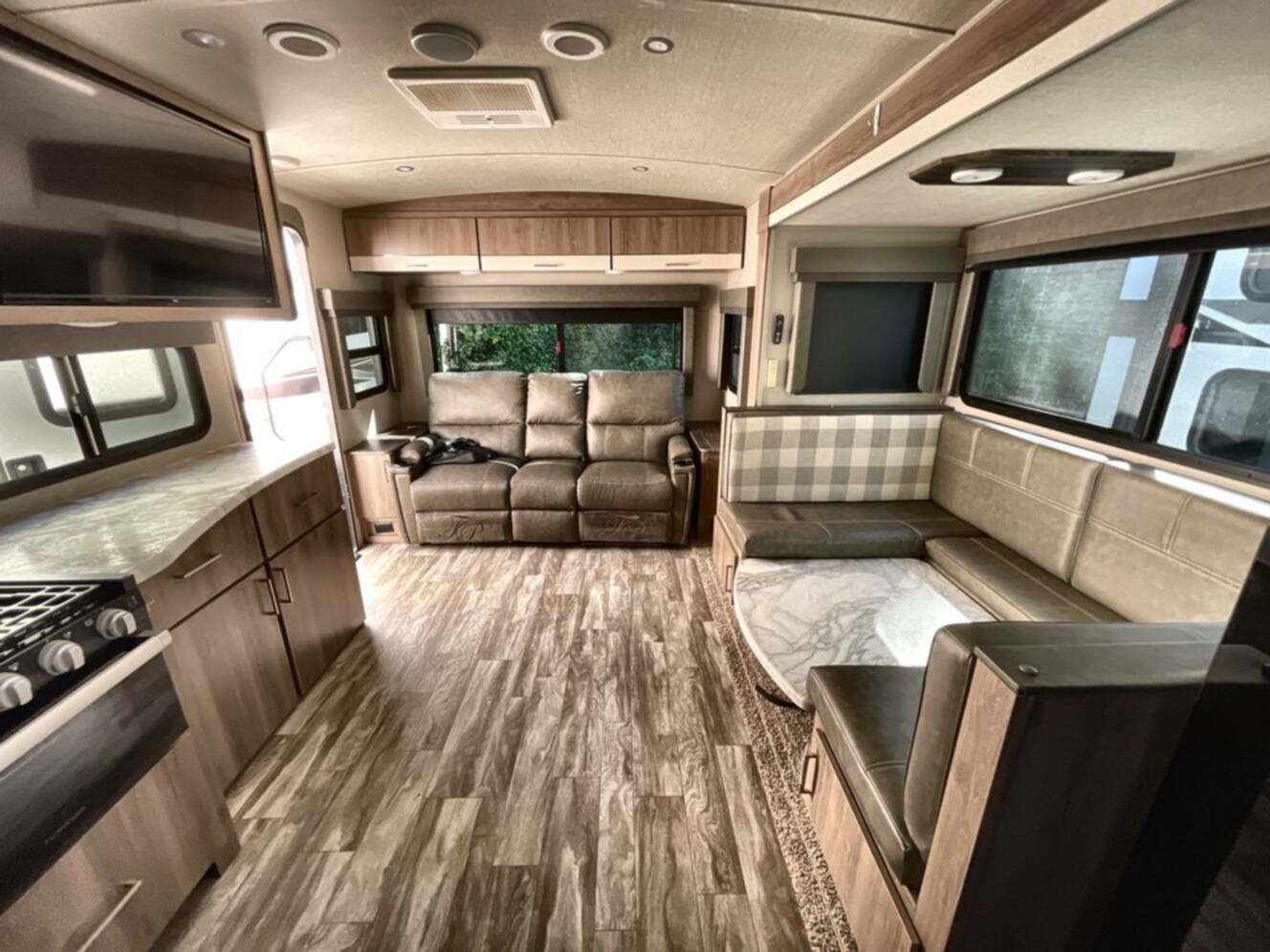 A photo of this 2022 Grand Design Imagine 2500RL