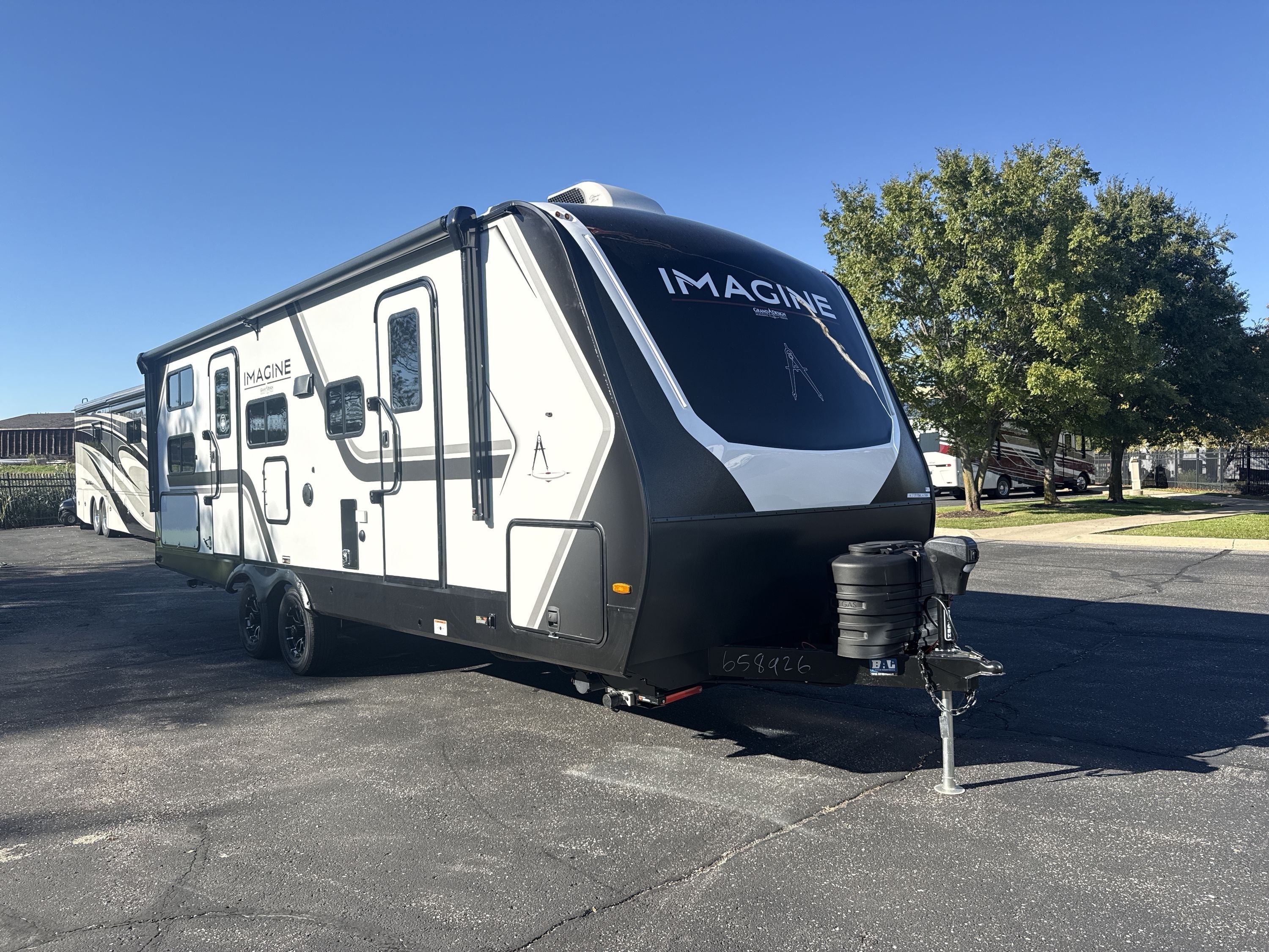 2027 Grand Design IMAGINE 2470BH in sturtevant WI