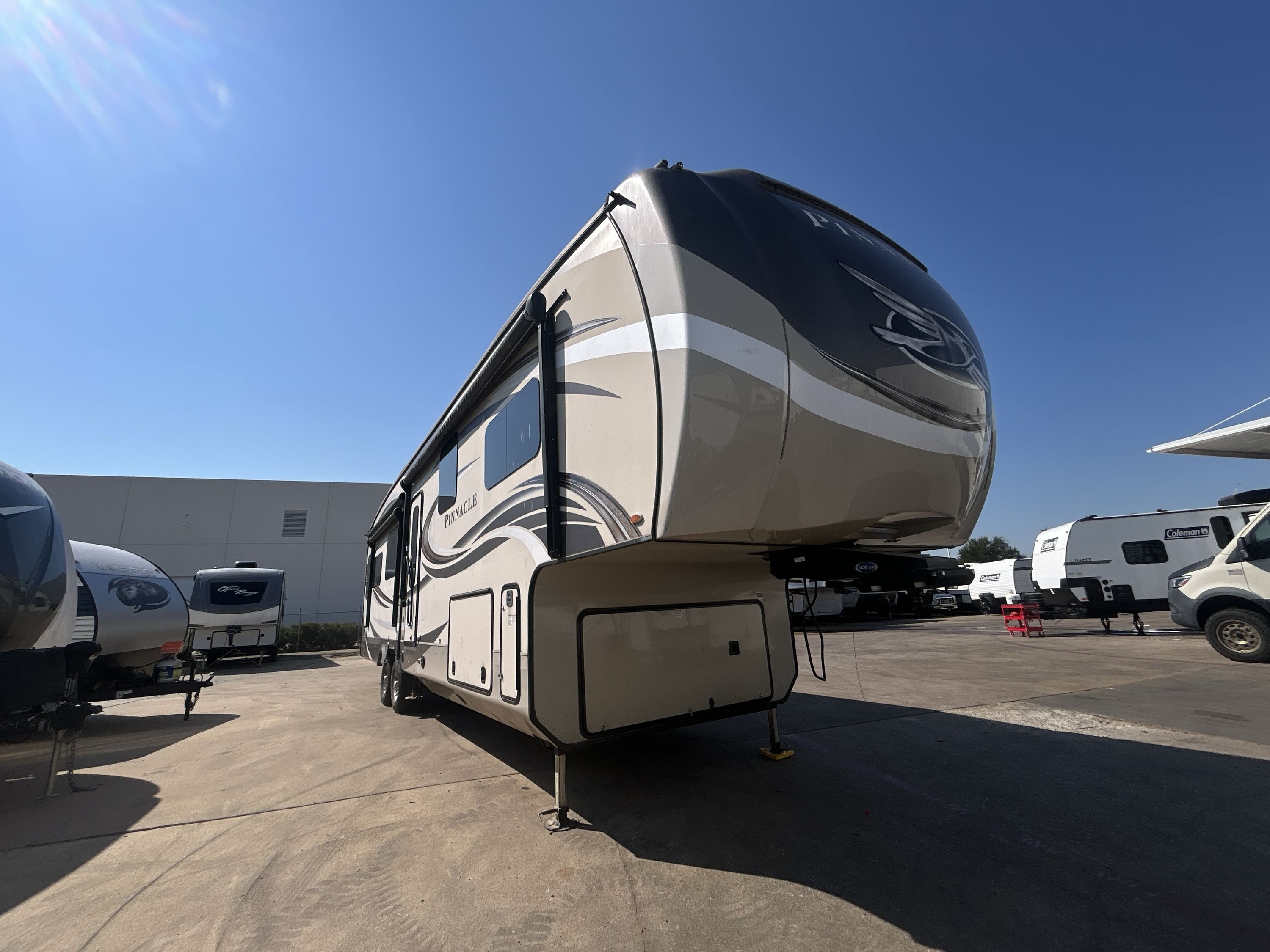2018 Jayco PINNACLE 36KPTS in lewisville TX