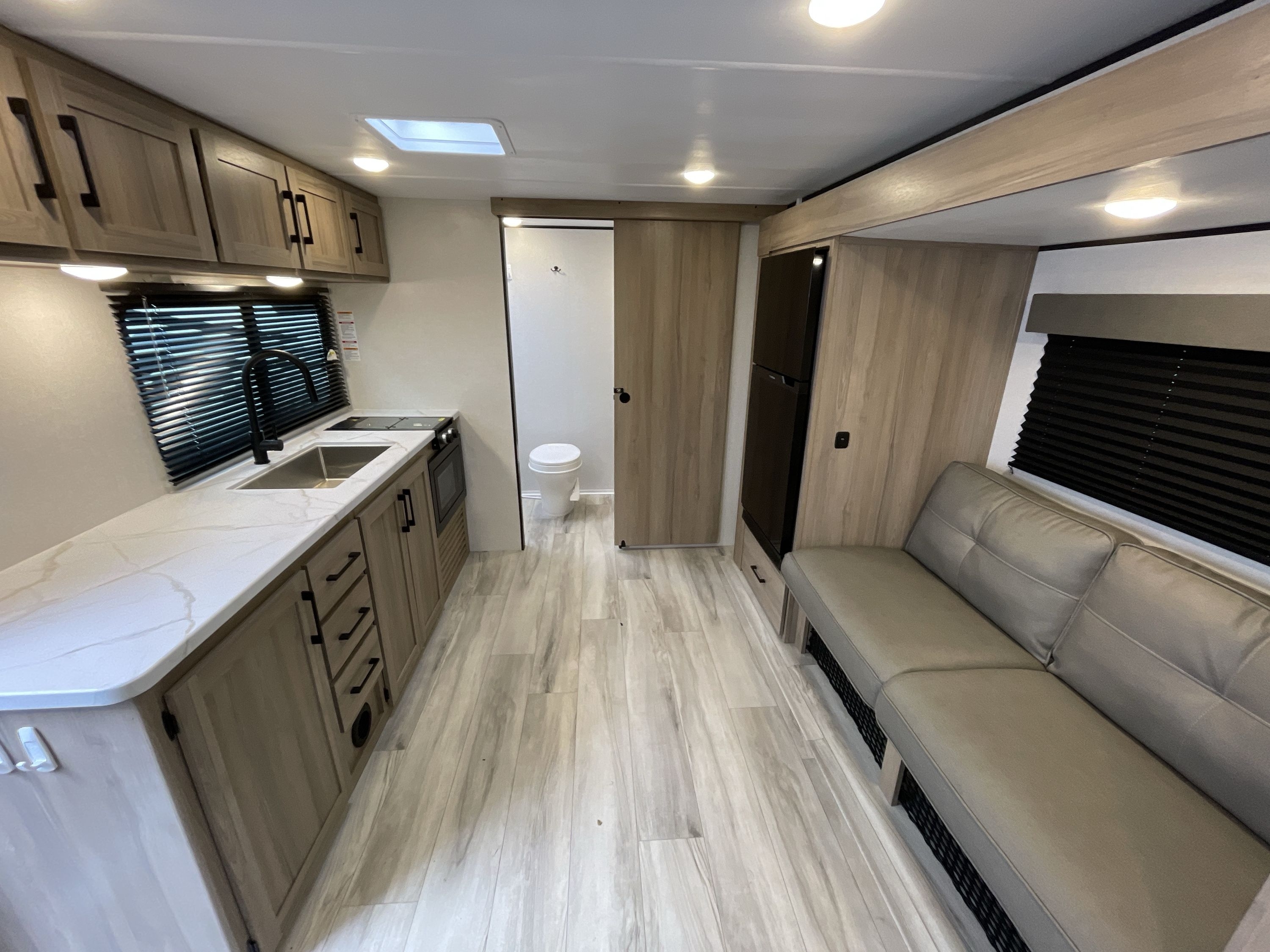 2025 Keystone COLEMAN LIGHT 18RX in lakewood NJ