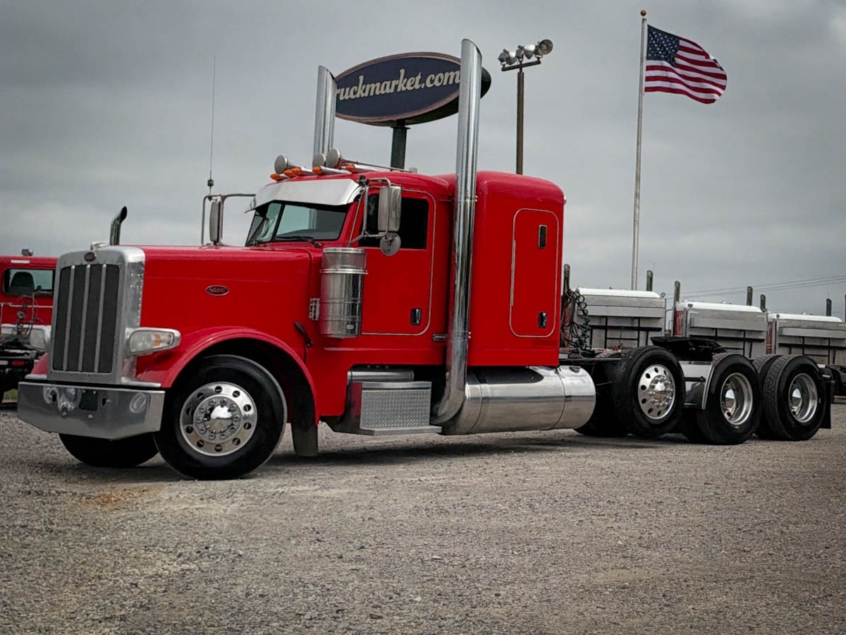 2021 PETERBILT 389 in Olive Branch, MS