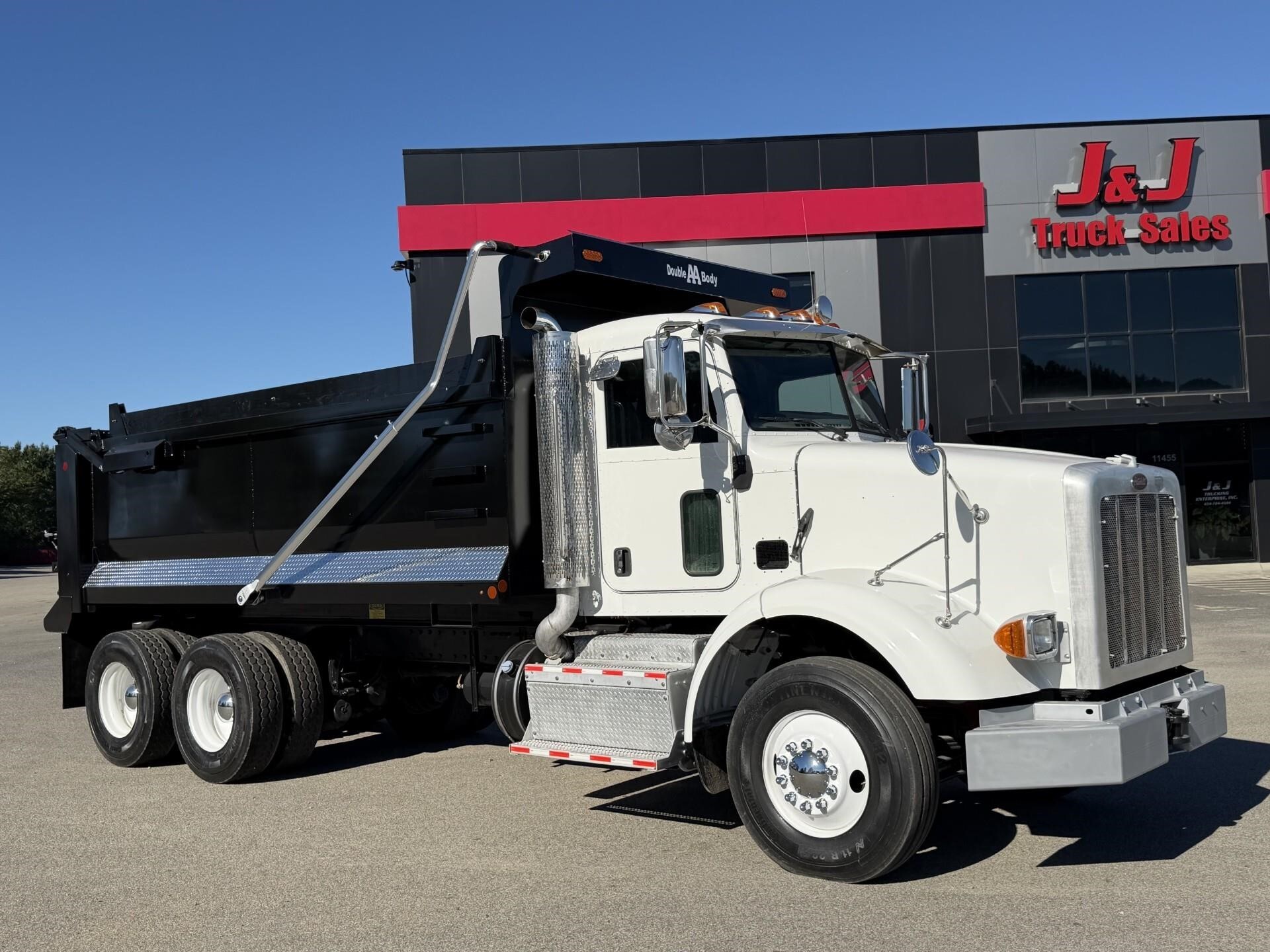 2015 PETERBILT 365 in Chatham, VA