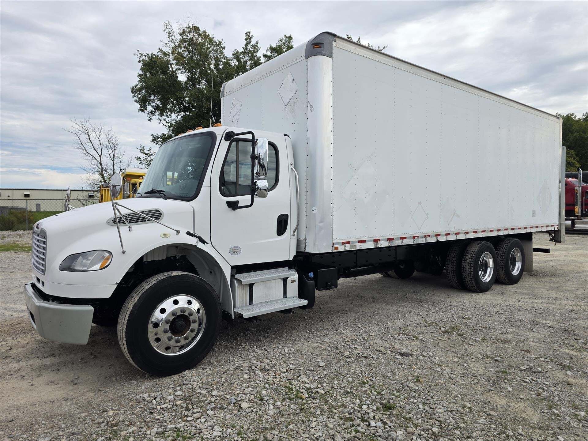 2020 FREIGHTLINER BUSINESS CLASS M2 106 in Laotto, IN
