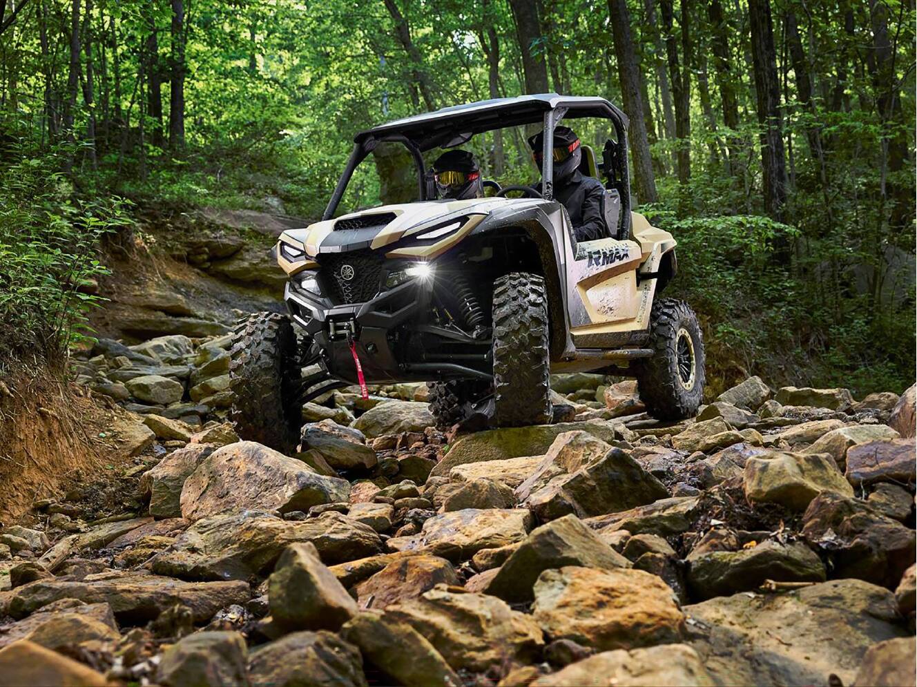 A photo of this 2023 Yamaha Wolverine RMAX2 1000 XT-R