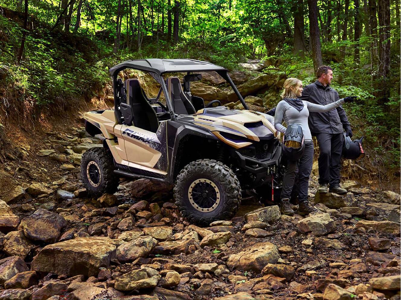A photo of this 2023 Yamaha Wolverine RMAX2 1000 XT-R