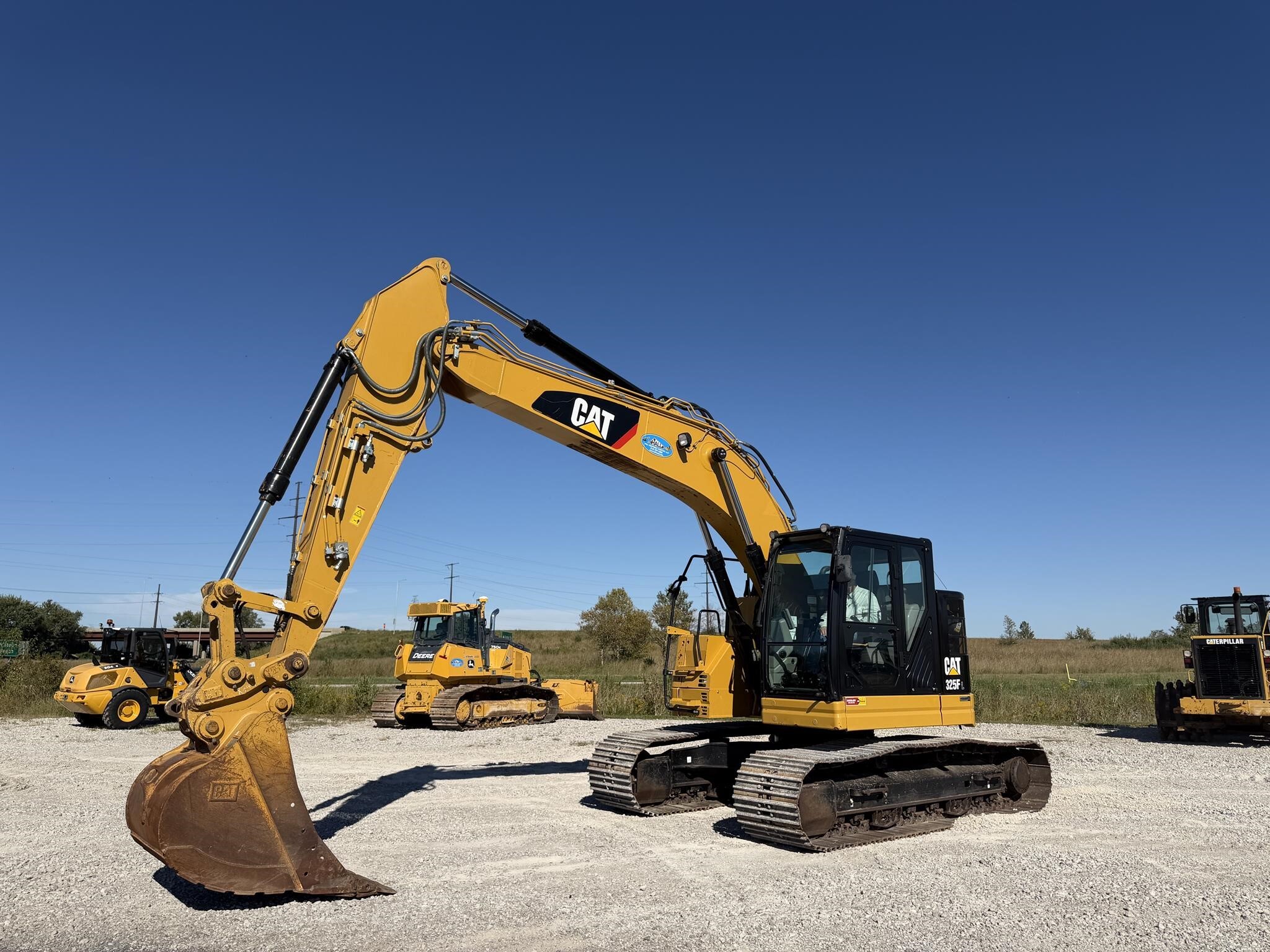 2019 CATERPILLAR 325FLCR in Granite City, IL