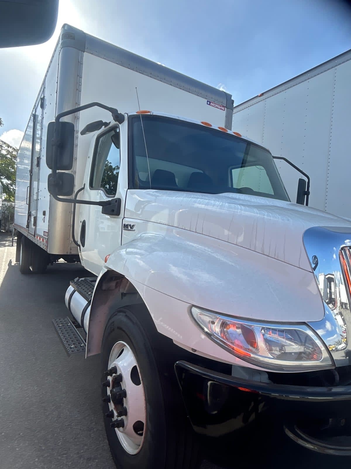 2021 INTERNATIONAL MV607 (4X2) in Montebello, CA