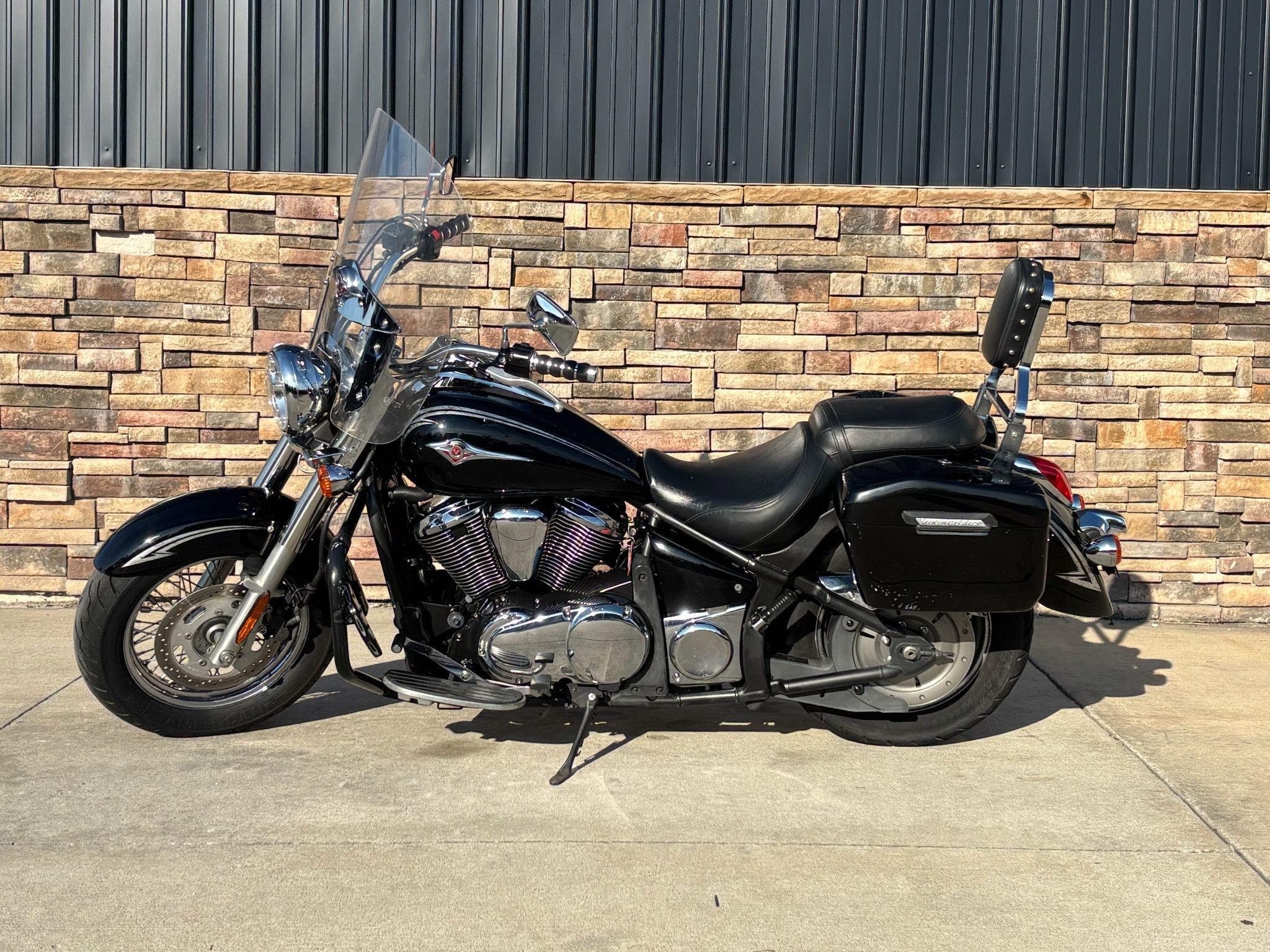 2011 Kawasaki Vulcan® 900 Classic SE 900 CLASSIC in Columbia, MO