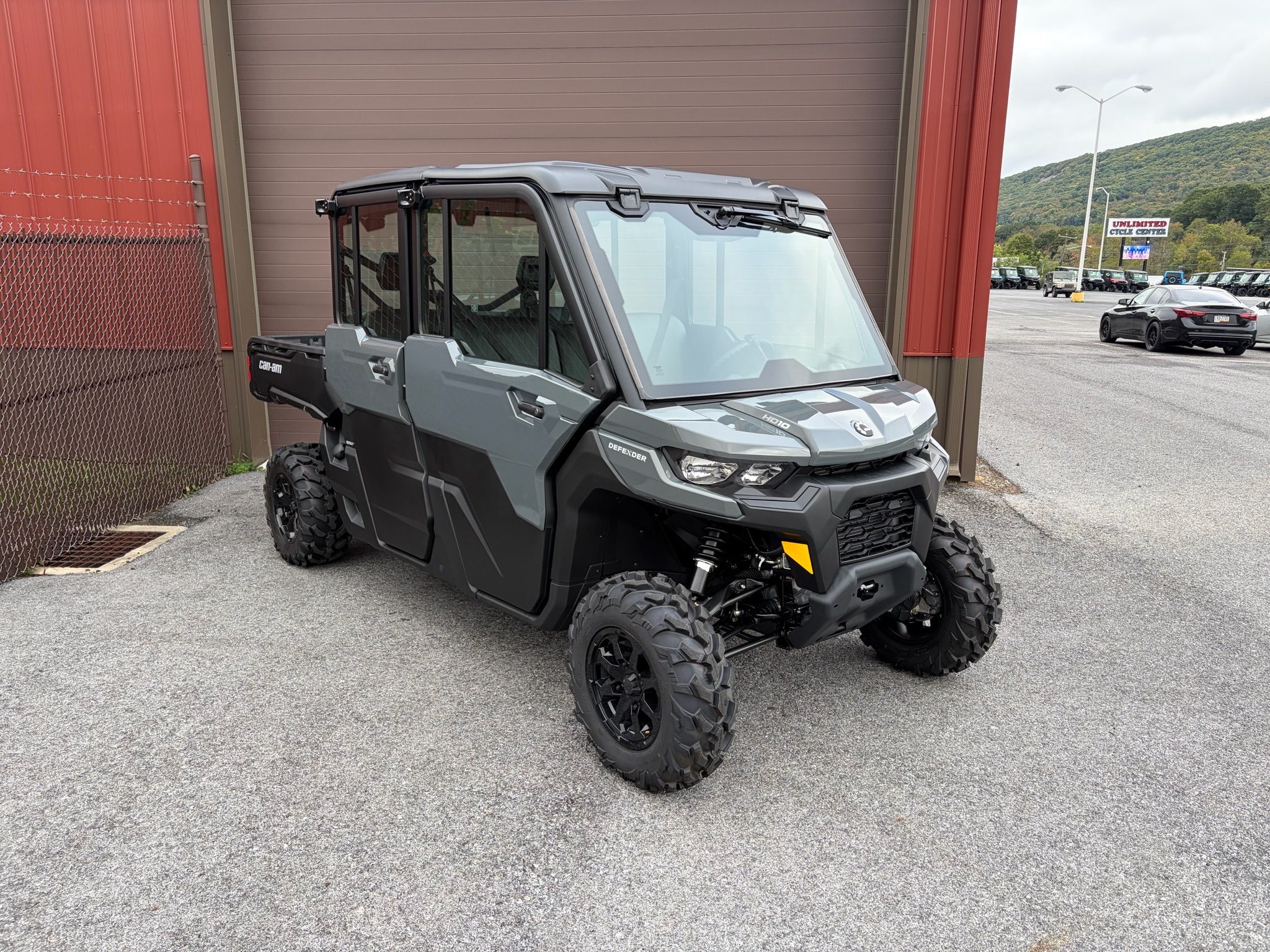 2027 Can-Am Defender MAX DPS CAB HD10 DPS HD10 in tyrone PA
