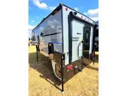 2027 Forest River Palomino Real Lite HS-1806