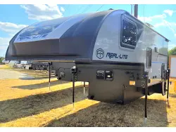 2027 Forest River Palomino Real Lite HS-1806