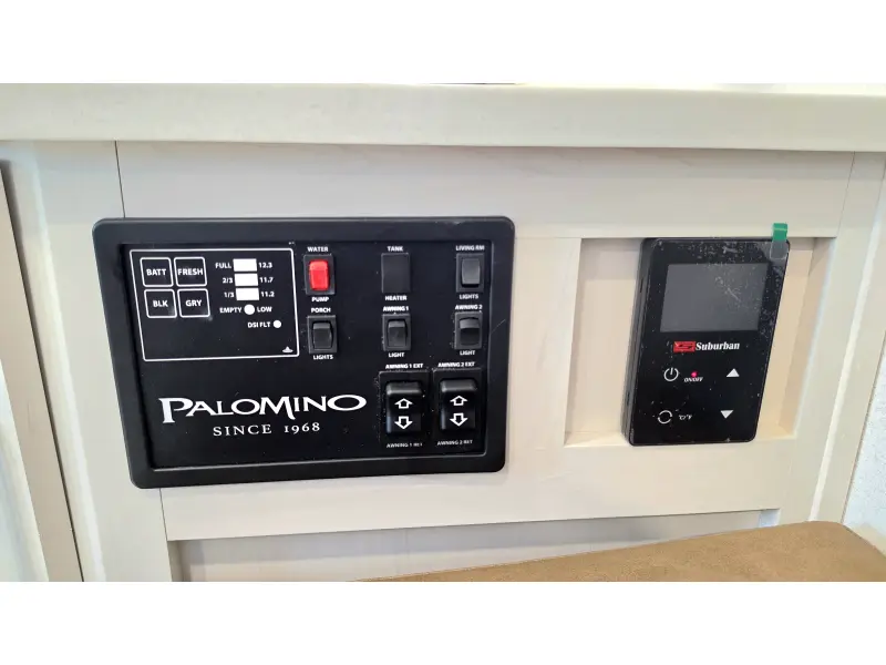 2027 Forest River Palomino Real Lite HS-1806