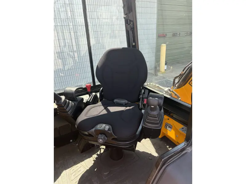 2026 JCB 1CXT
