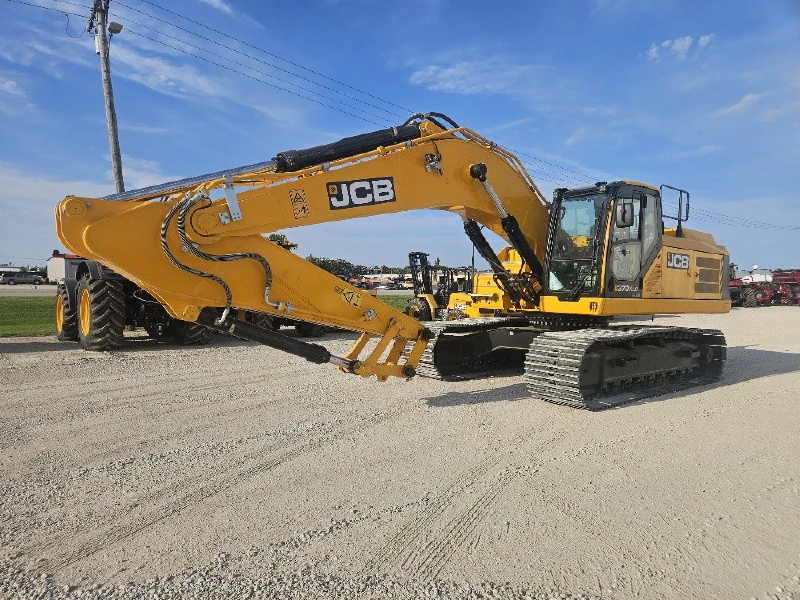 2026 JCB 370X