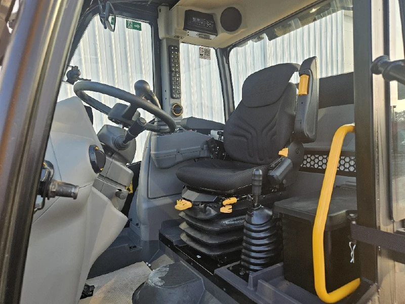 2026 JCB TM420 Agri