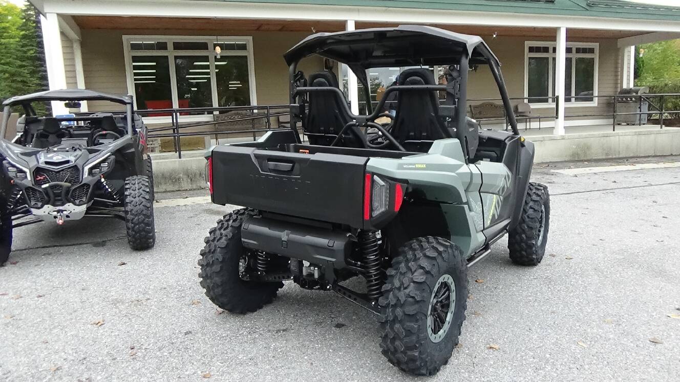 A photo of this 2026 Yamaha Wolverine RMAX2 1000 XT-R