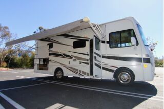 2019 WINNEBAGO INTENT 26M