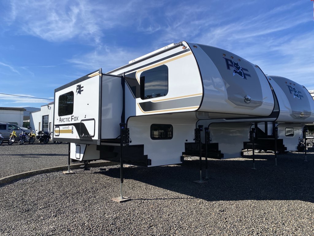 2027 Northwood Mfg ARCTIC FOX 1140 in island city OR