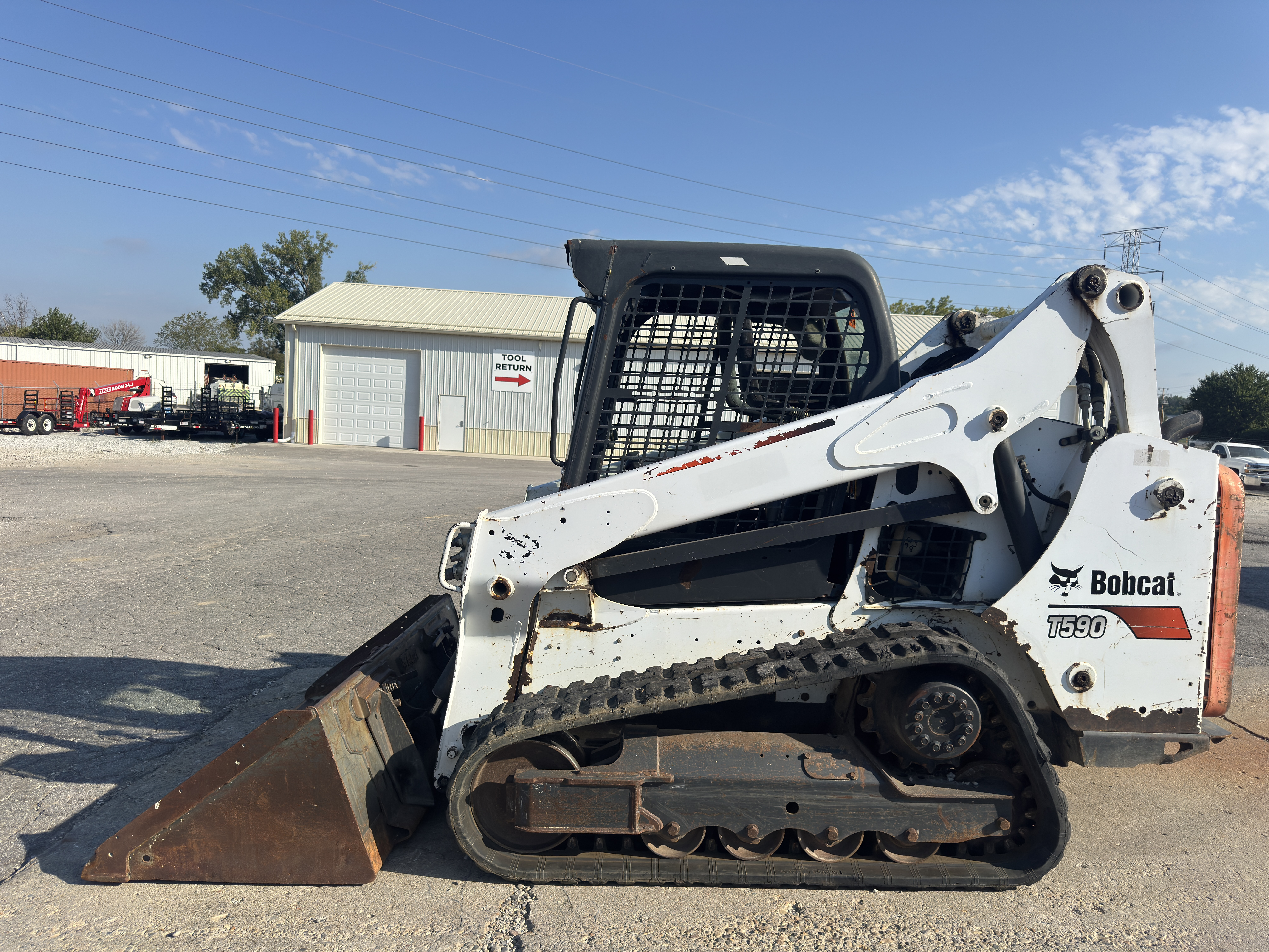 2016 BOBCAT T-590 in Indianapolis, IN