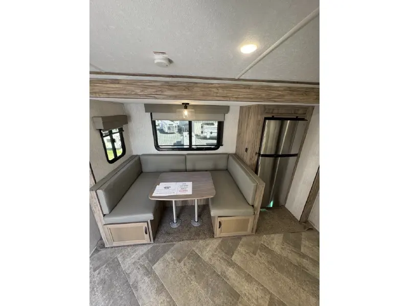 2023 PALOMINO SOLAIRE 2430BHS