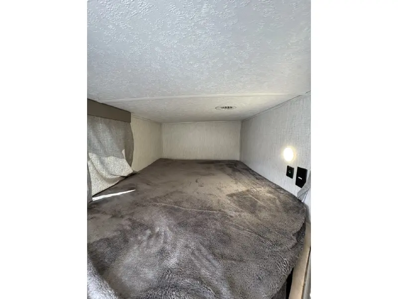 2023 PALOMINO SOLAIRE 2430BHS
