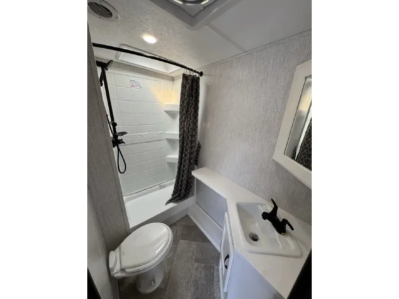 2023 PALOMINO SOLAIRE 2430BHS