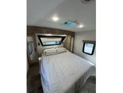 2023 PALOMINO SOLAIRE 2430BHS