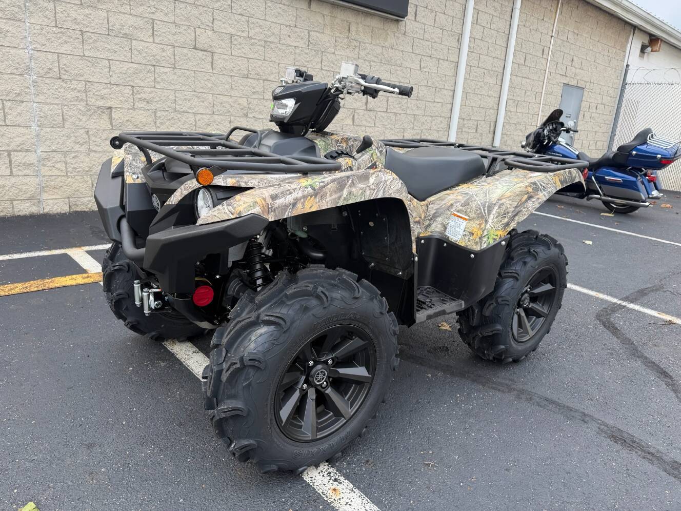 A photo of this 2027 Yamaha Grizzly EPS Camo