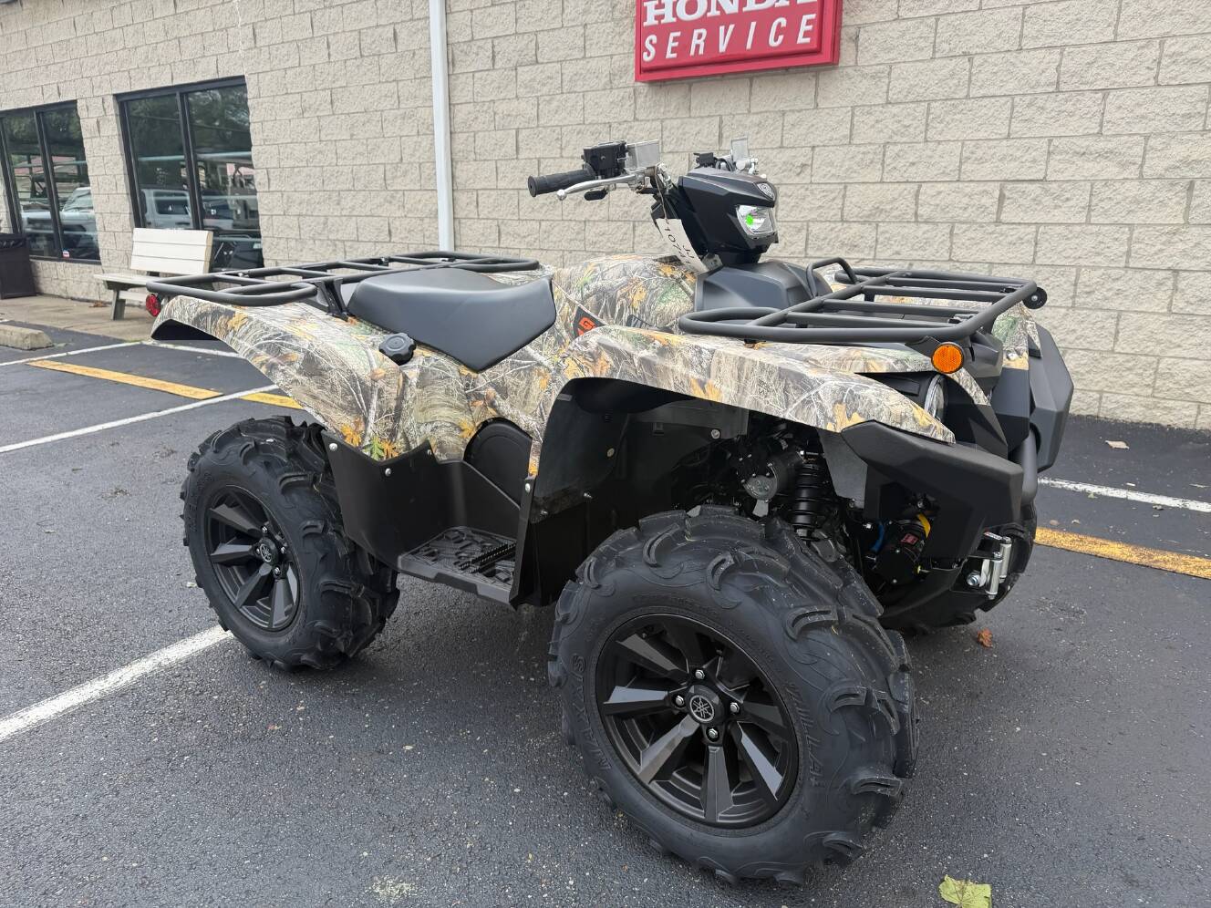 A photo of this 2027 Yamaha Grizzly EPS Camo