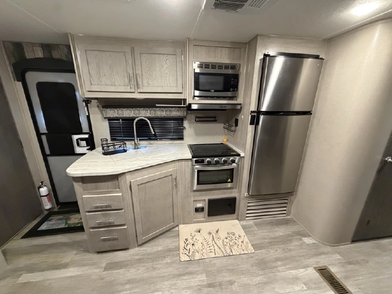 2022 COACHMEN CATALINA 293QBCK