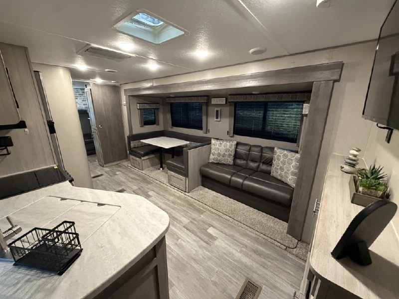 2022 COACHMEN CATALINA 293QBCK