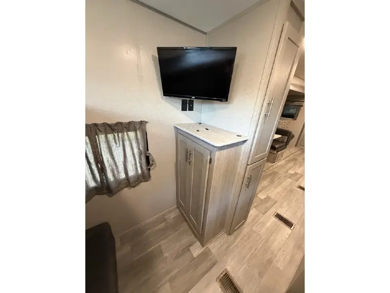 2022 COACHMEN CATALINA 293QBCK