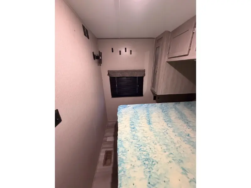2022 COACHMEN CATALINA 293QBCK