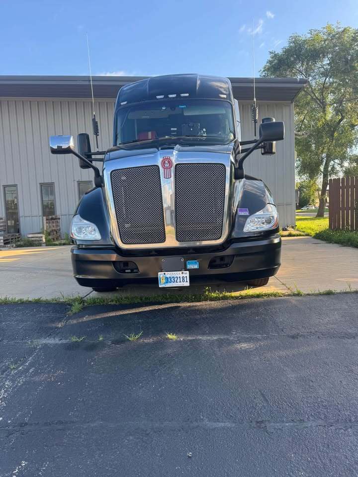 2018 KENWORTH T680 in Gary, IN