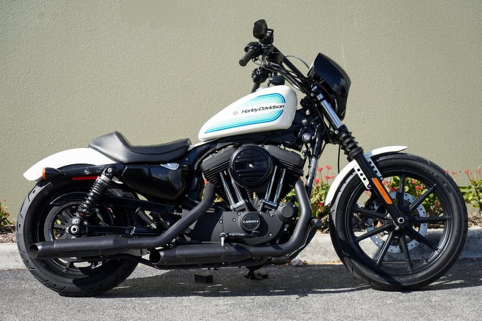 2018 Harley-Davidson SPORTSTER 1200 in North Miami Beach, FL