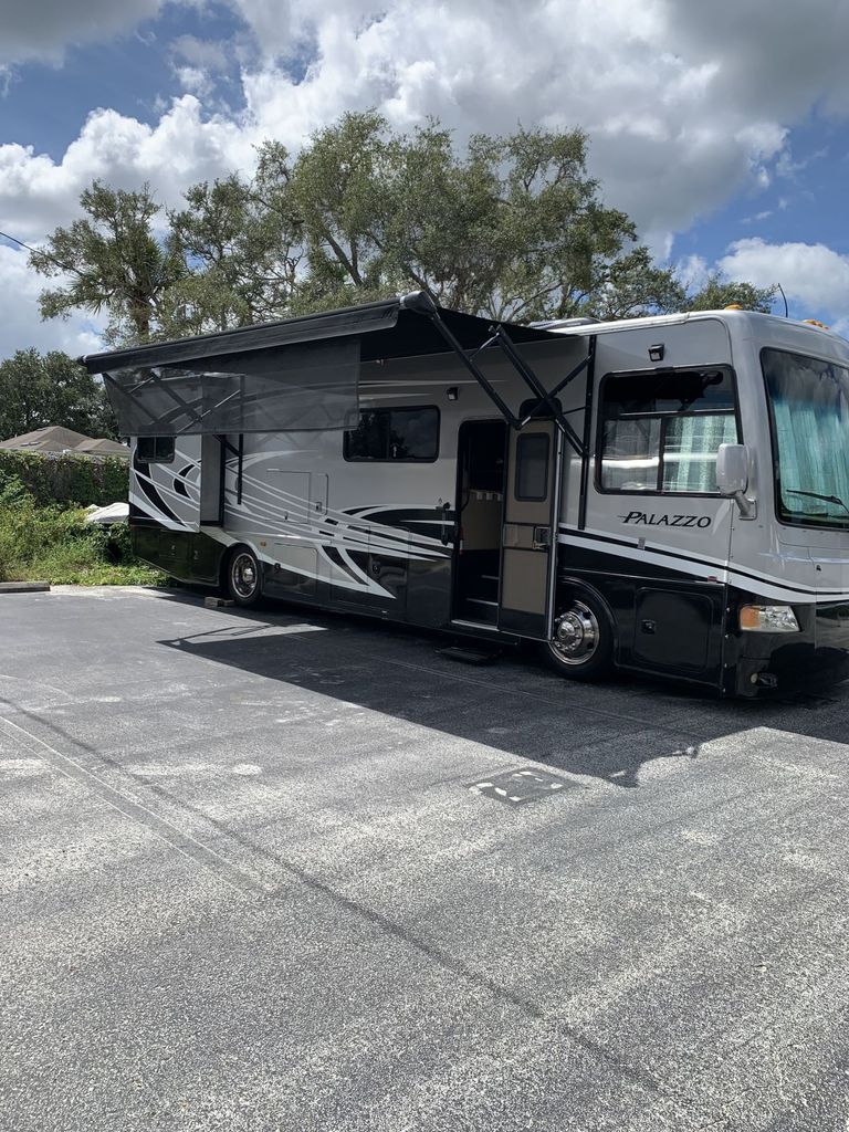 2013 Thor Motor Coach Palazzo 33.2 in hudson FL