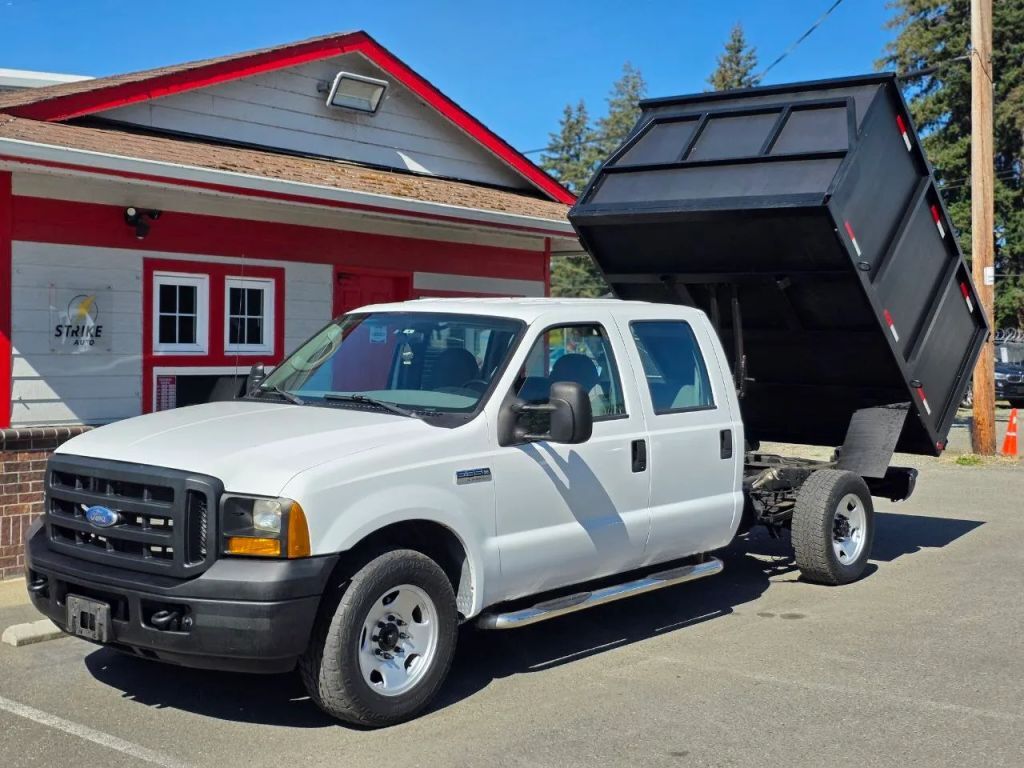 2006 FORD F350 in Spanaway, WA