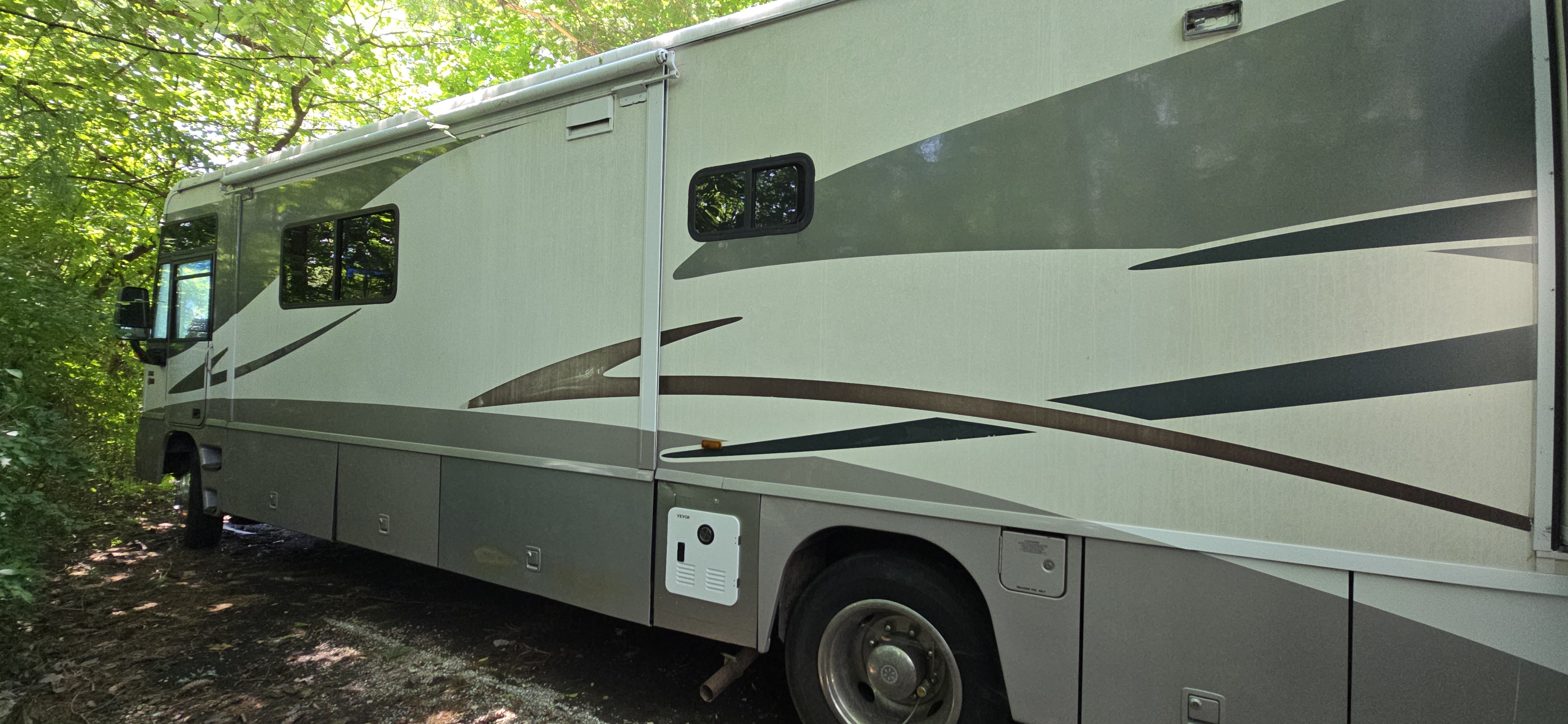 2005 Itasca SUNCRUISER 38J in morristown TN
