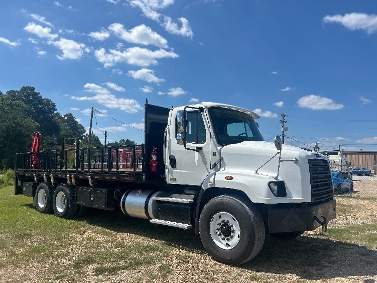 2019 FREIGHTLINER 114 SD in Hattiesburg, MS