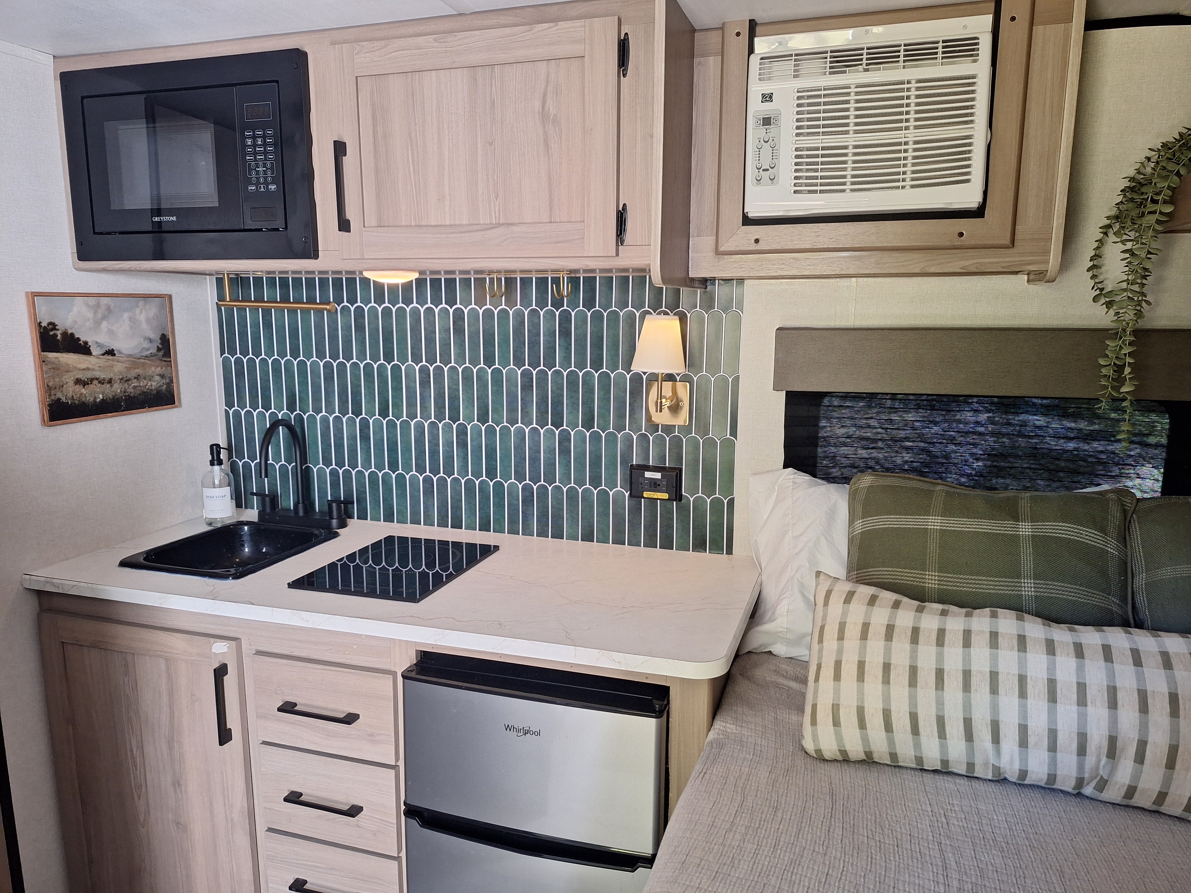 2025 Keystone COLEMAN 13B RV