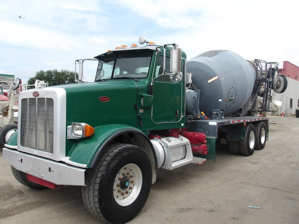 2014 PETERBILT 365 in Houston, TX