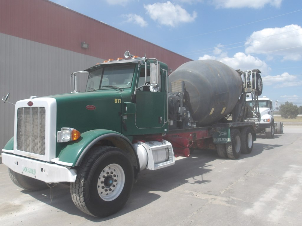 2012 PETERBILT 365 in Houston, TX