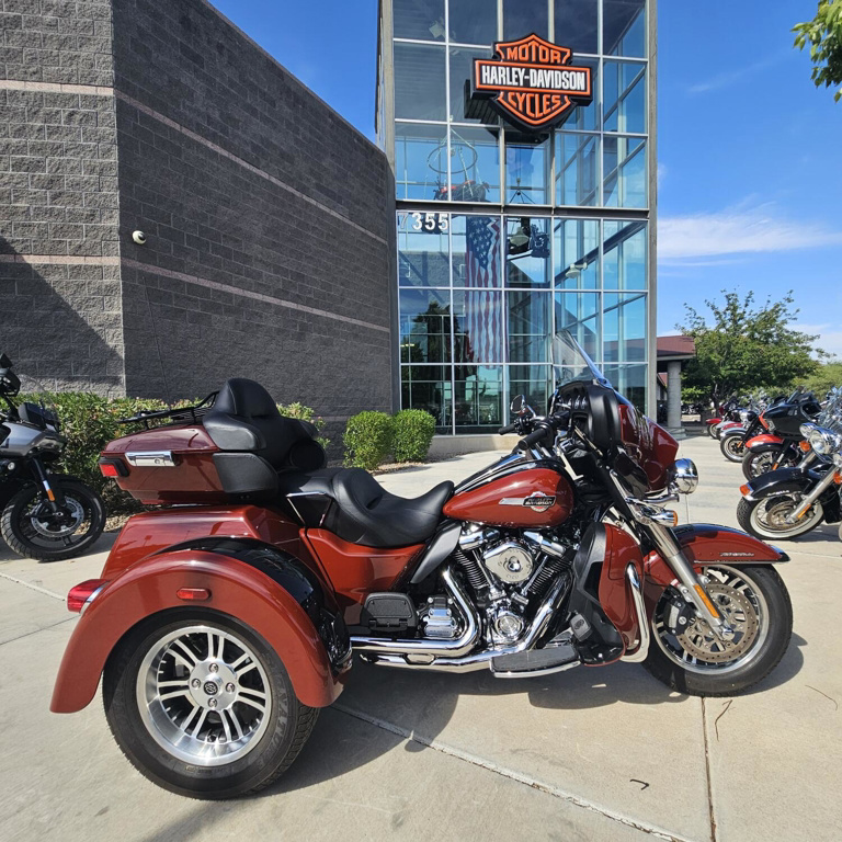 2024 Harley-Davidson Trike Tri Glide Ultra ULTRA CLASSIC in Tucson, AZ
