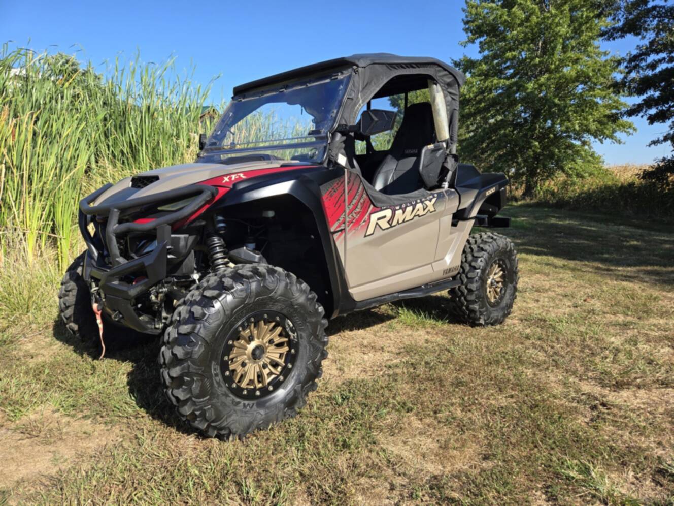 A photo of this 2024 Yamaha Wolverine RMAX2 1000 XT-R
