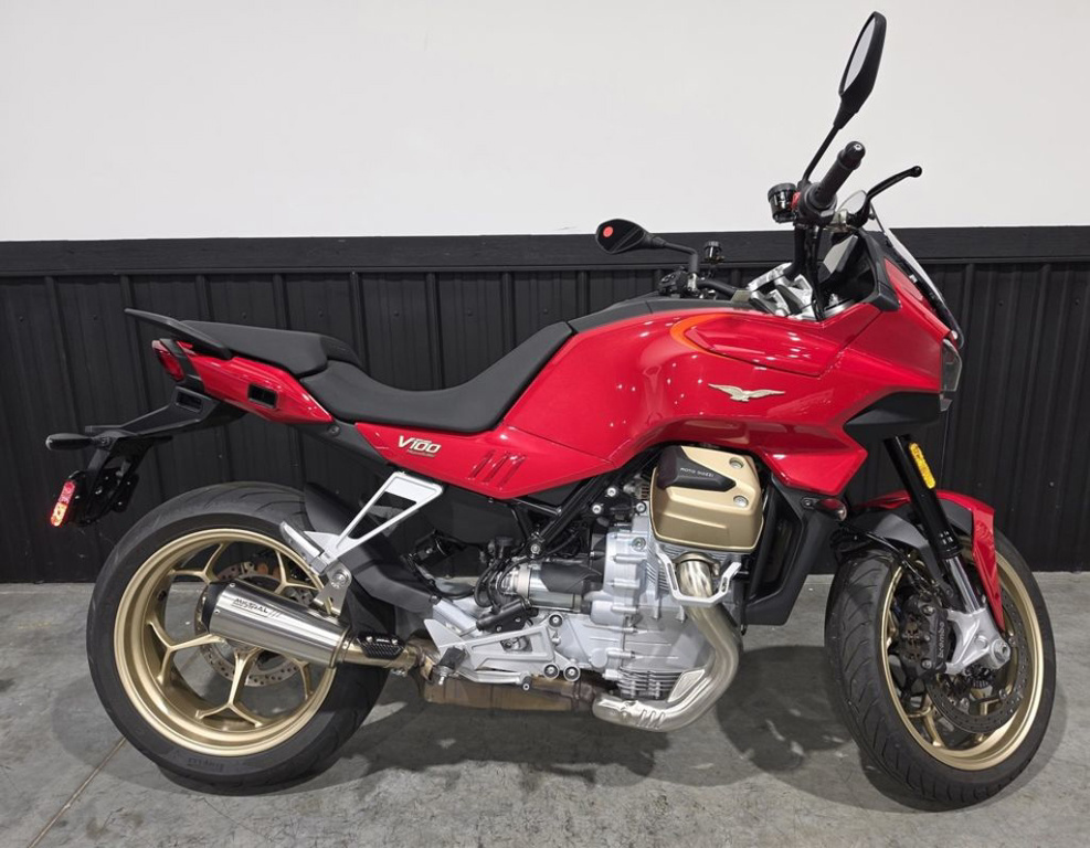 2023 Moto Guzzi V100 Mandello MANDELLO in Camp Hill, PA