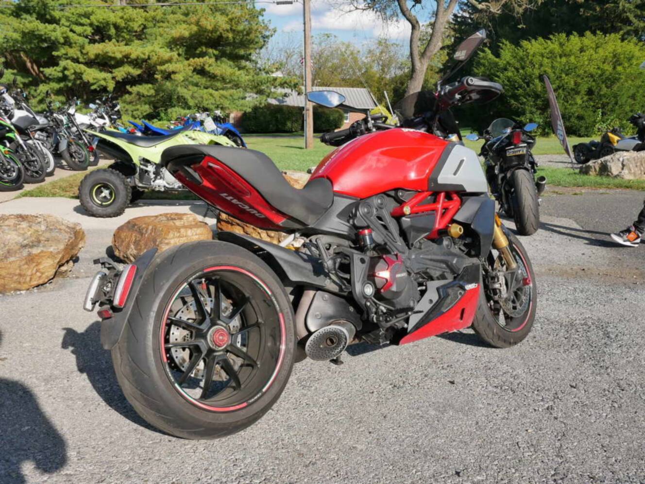 A photo of this 2021 Ducati Diavel 1260 S Ducati Red