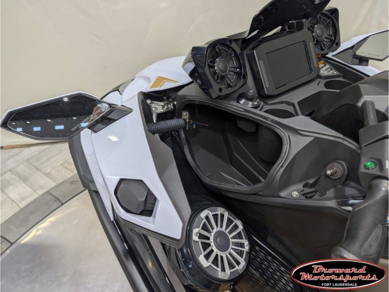 A photo of this 2026 Kawasaki Jet Ski® Ultra® 160 LX
