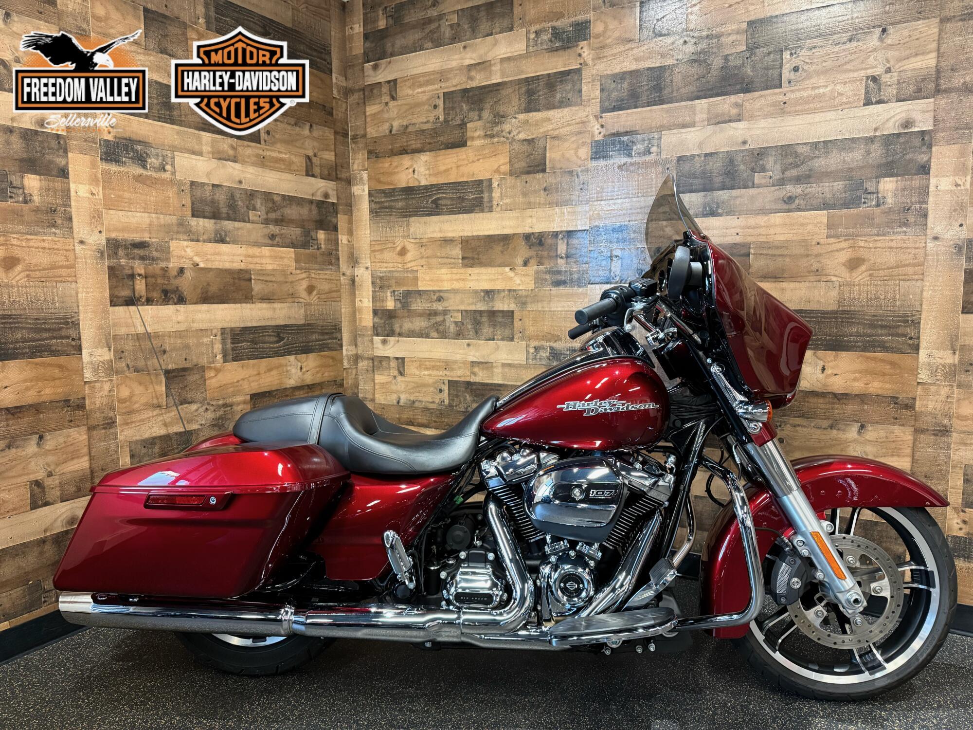 2017 Harley-Davidson Street Glide Special SPECIAL in Sellersville, PA