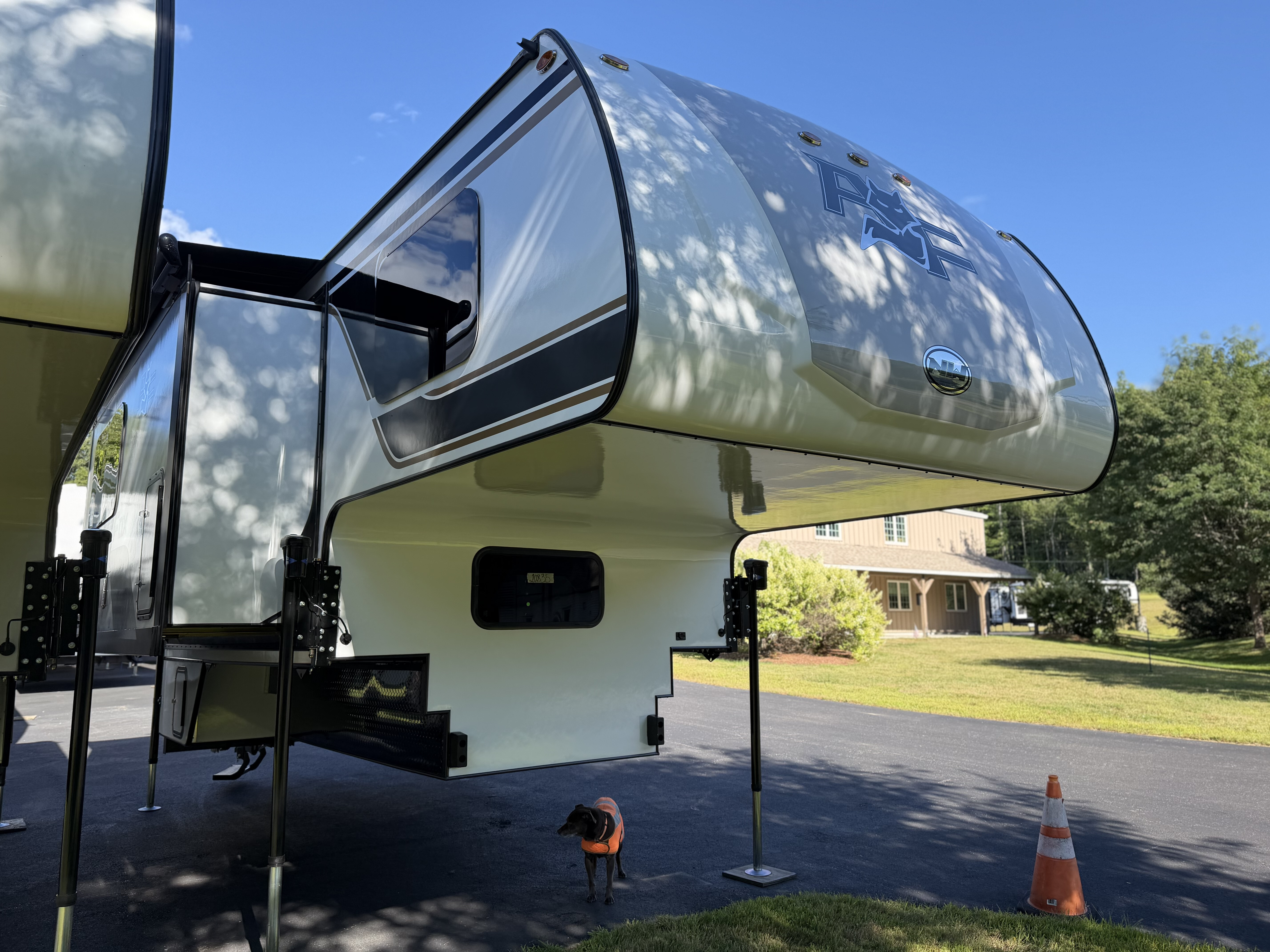 2027 Arctic Fox 1150 Wet Bath RV